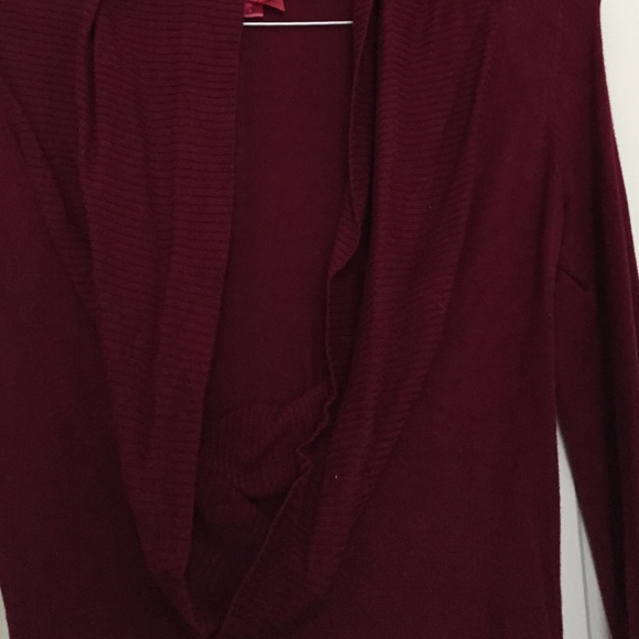 Adorable burgundy deep cowl neck sweater - Picture 2 of 2