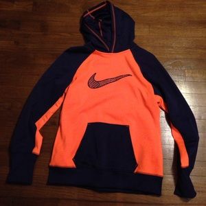 Nike therma fit hoodie size large