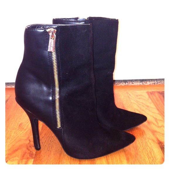 Jennifer Lopez Shoes - Jennifer Lopez black stiletto boots