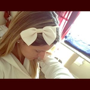 Off white bow headband