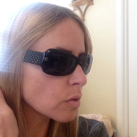 Authentic Chanel sunglasses main image 4