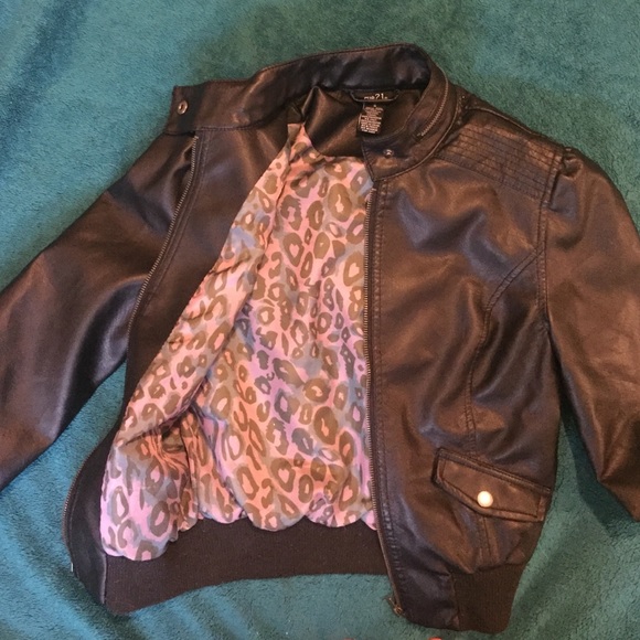 Leather jacket - Picture 2 of 4