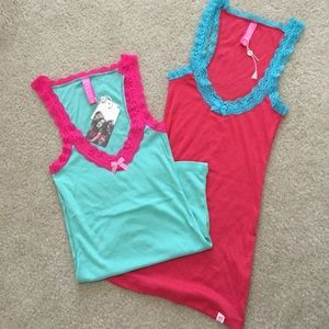 Set of two lace trim tank