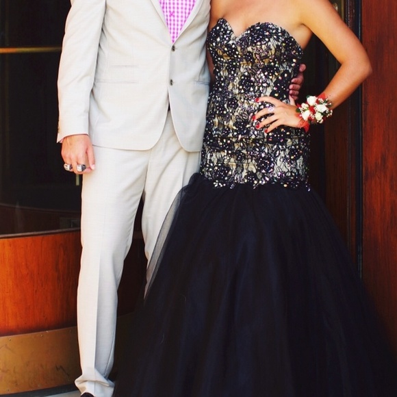 PROM DRESS