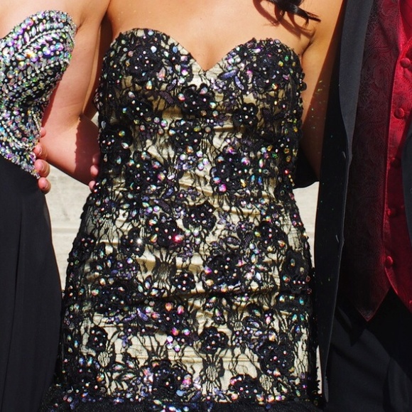 PROM DRESS - Picture 4 of 4