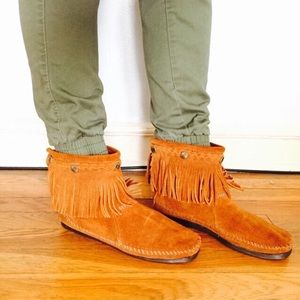 👇New Minnetonka Fringe Booties 👇