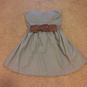 Strapless grey dress