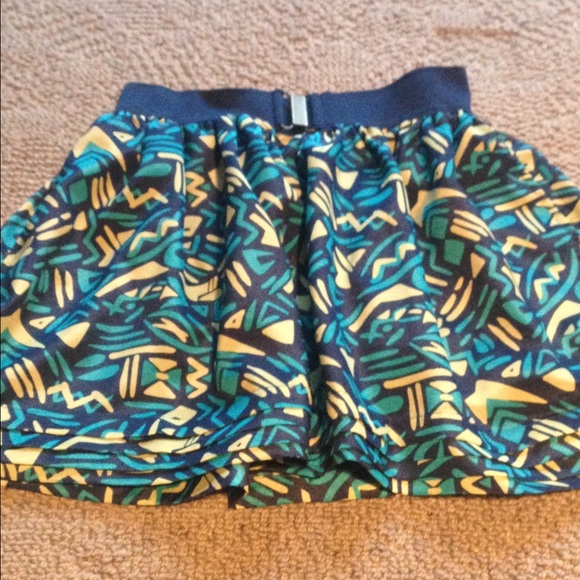 Cute patterned skirt - Picture 1 of 4