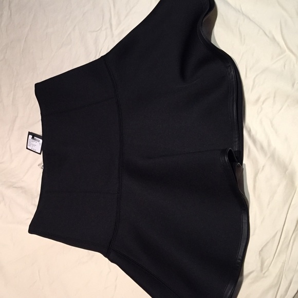 Club Monaco NWT skirt