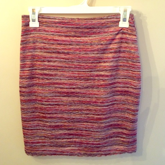 Patterned Skirt - Picture 1 of 2