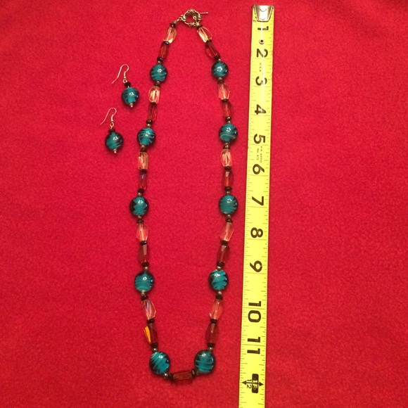 ❌SOLD❌ Very pretty necklace and earring set - Picture 3 of 3