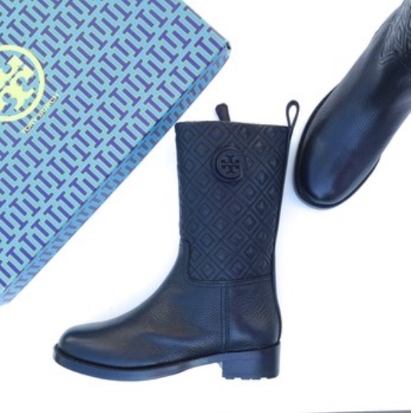 SOLD! 🌸NEW TORY BURCH QUILTED mid black boots 6.5 - Picture 2 of 4