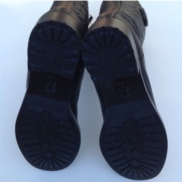 SOLD! 🌸NEW TORY BURCH QUILTED mid black boots 6.5 - Picture 4 of 4