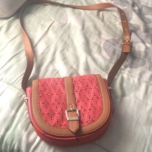 Pink/tan crossbody.