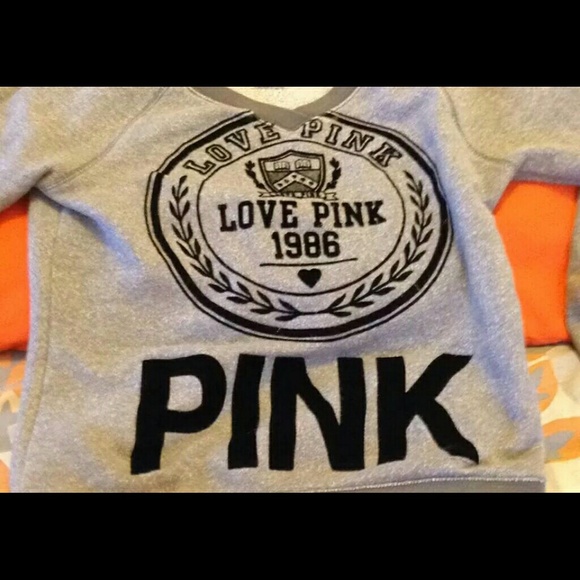 Vs pink pullover
