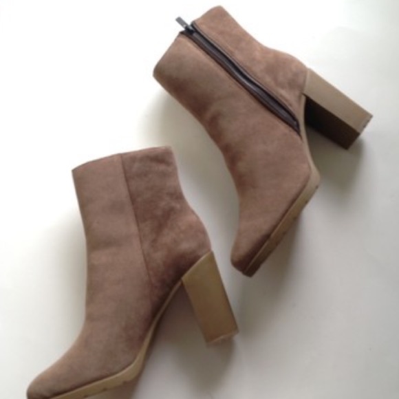Elie Tahari Shoes - NEW ELIE TAHARI TAN suede sheep fur ankle boots 11
