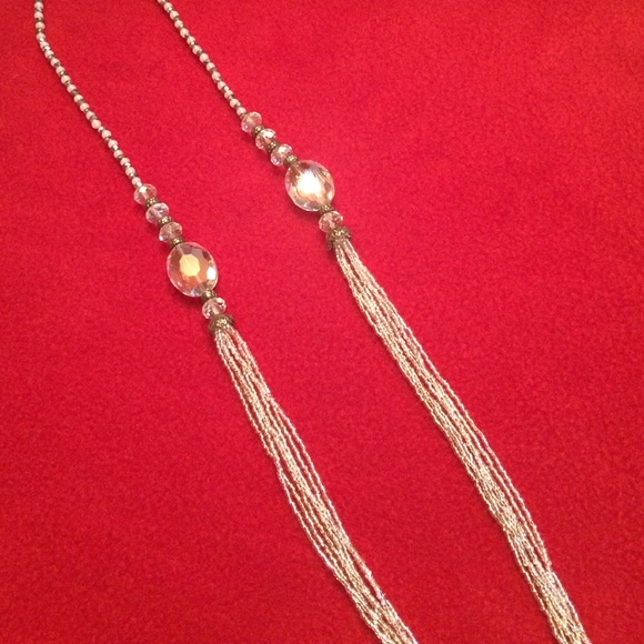 ❌SOLD❌ Beautiful silvertone statement necklace - Picture 3 of 4