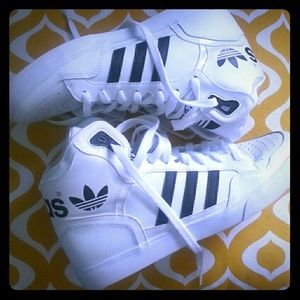 Adidas originals extaball (womens)