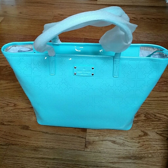 kate spade Handbags - Authentic Kate Spade shoulder bag