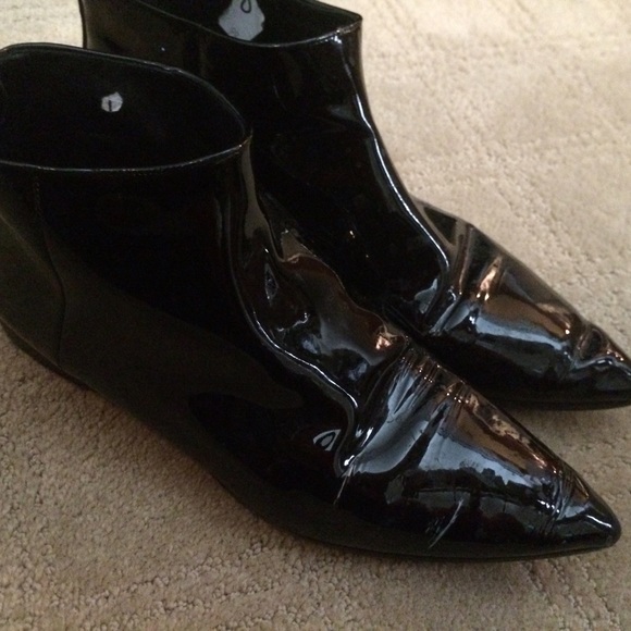 Patent Leather Pointed Toes Miu Mius