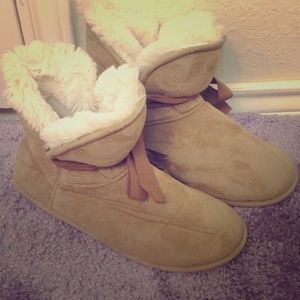Plusheez booties!