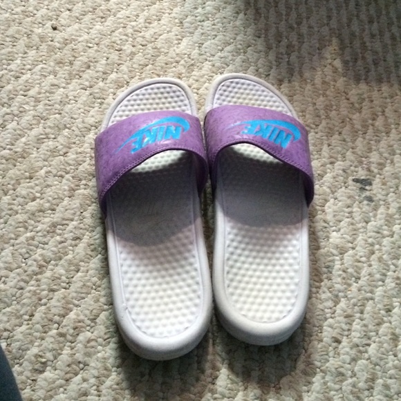 Purple and blue nike sandals💯