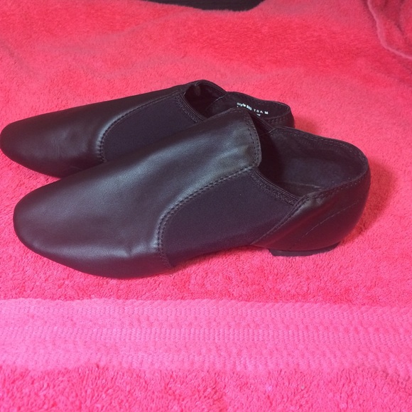 New NEVER worn Balera Jazz Shoe Sz 7.