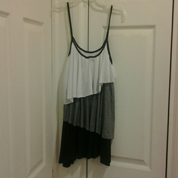 Top - Picture 2 of 2