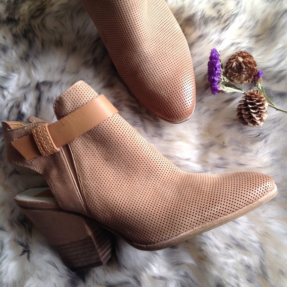 Dolce Vita Boots - New DOLCE VITA taupe nubuck sling back booties 9.5