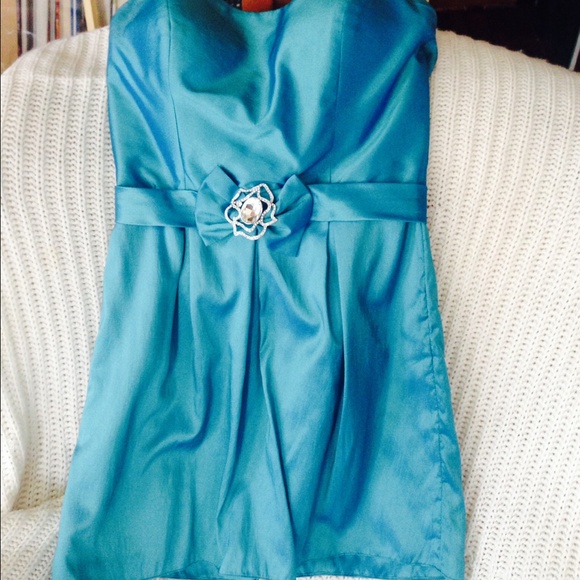 Short, teal party dress - Picture 3 of 4