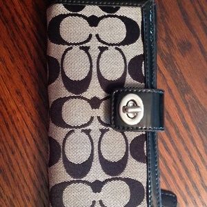 Authentic Coach wallet