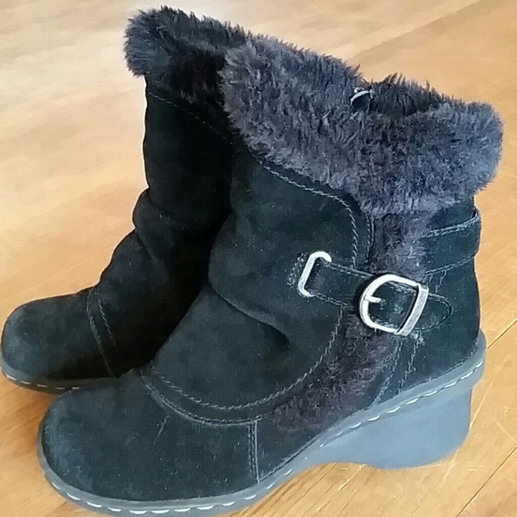 BareTraps black wedge boots