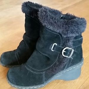 BareTraps black wedge boots