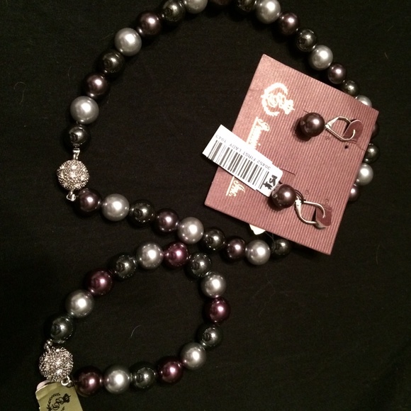 New Jewelry - Picture 1 of 2