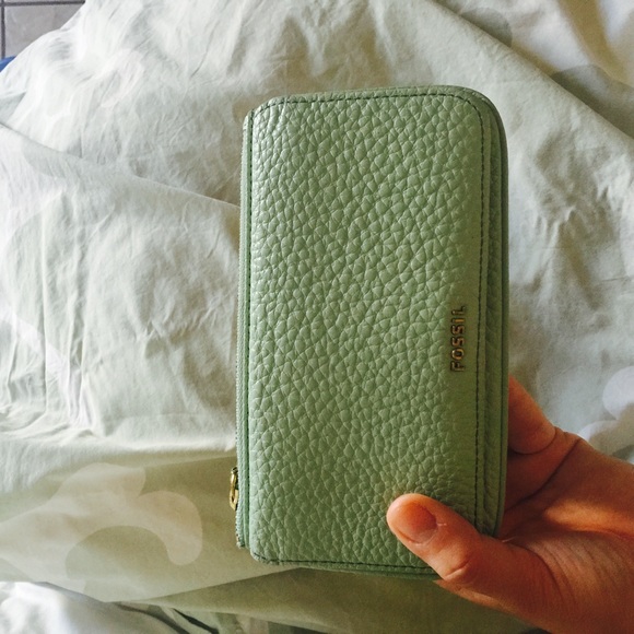 Fossil wallet
