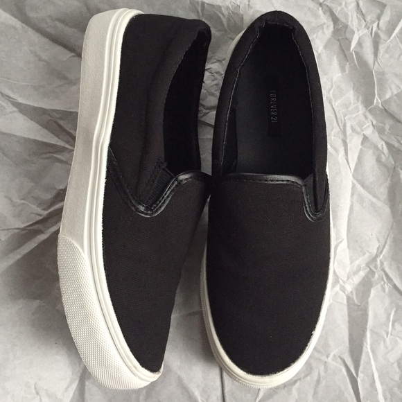 Forever21 black slip-on shoes