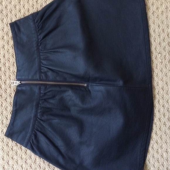 Black Faux Leather Circle Skirt - Picture 3 of 3