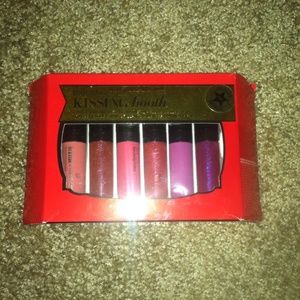 Kissing booth lip color