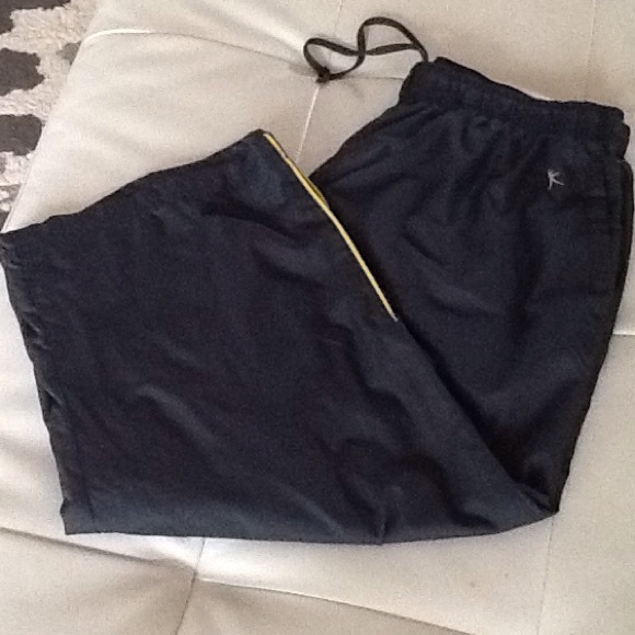 Capri pants
