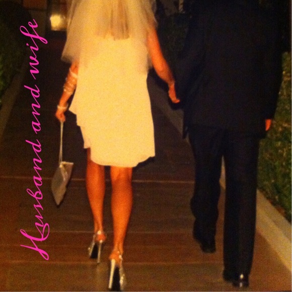 Stuart Weitzman limited edition heels🍸Host pick - Picture 2 of 4