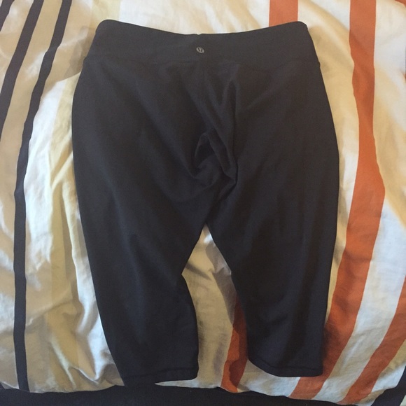 BNWOT lululemon cropped wunderunder legging size 8