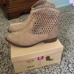 Mossimo Katelyn ankle boots