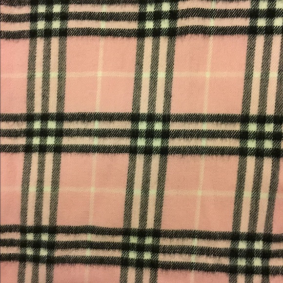 Pink scarf - Picture 3 of 3