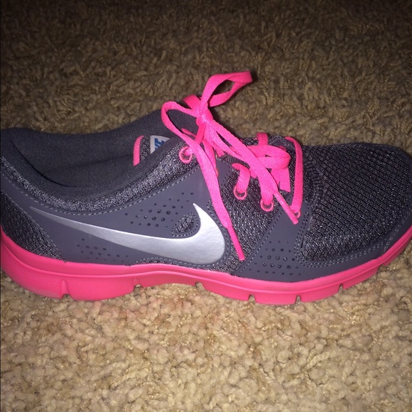 Nike flex shoes