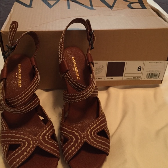Banana Republic brown /tan wedges -size 6 - Picture 2 of 4