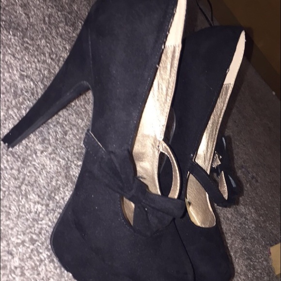 Black heels