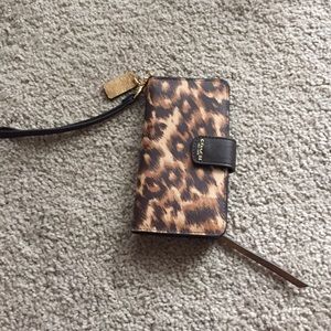 New coach clutch/wristlets