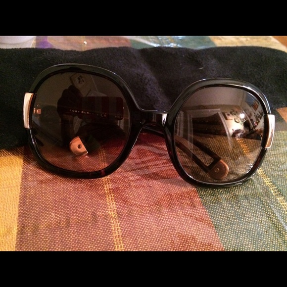Pre love Tory Burch sunglasses
