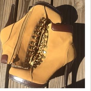 Timberland-like high heel booties