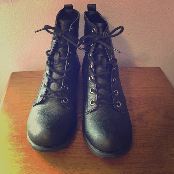 Combat boots! 😍